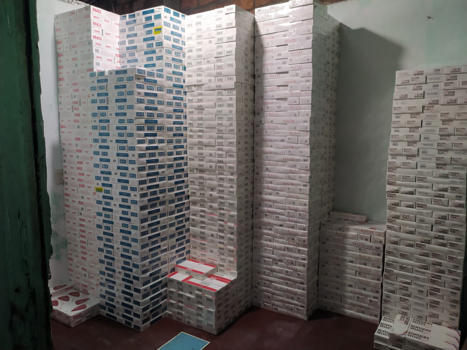 Incautan 5,700 paquetes ilegales de cigarro a contrabandistas en San Jacinto incautan-5700-paquetes-ilegales-de-cigarro-a-contrabandistas-en-san-jacinto